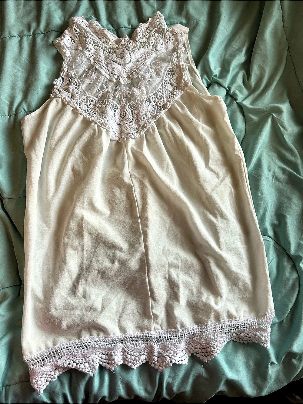 Lace Trim Chemise in white Like New